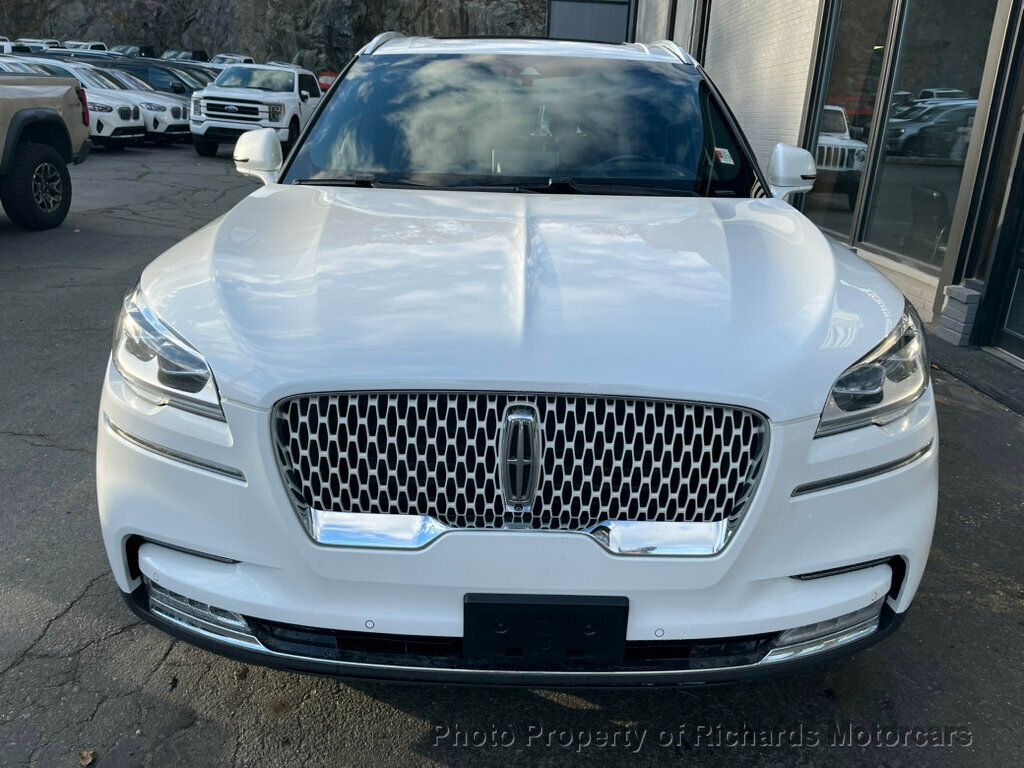 2021 Lincoln Aviator Reserve AWD - Pristine White exterior view 10
