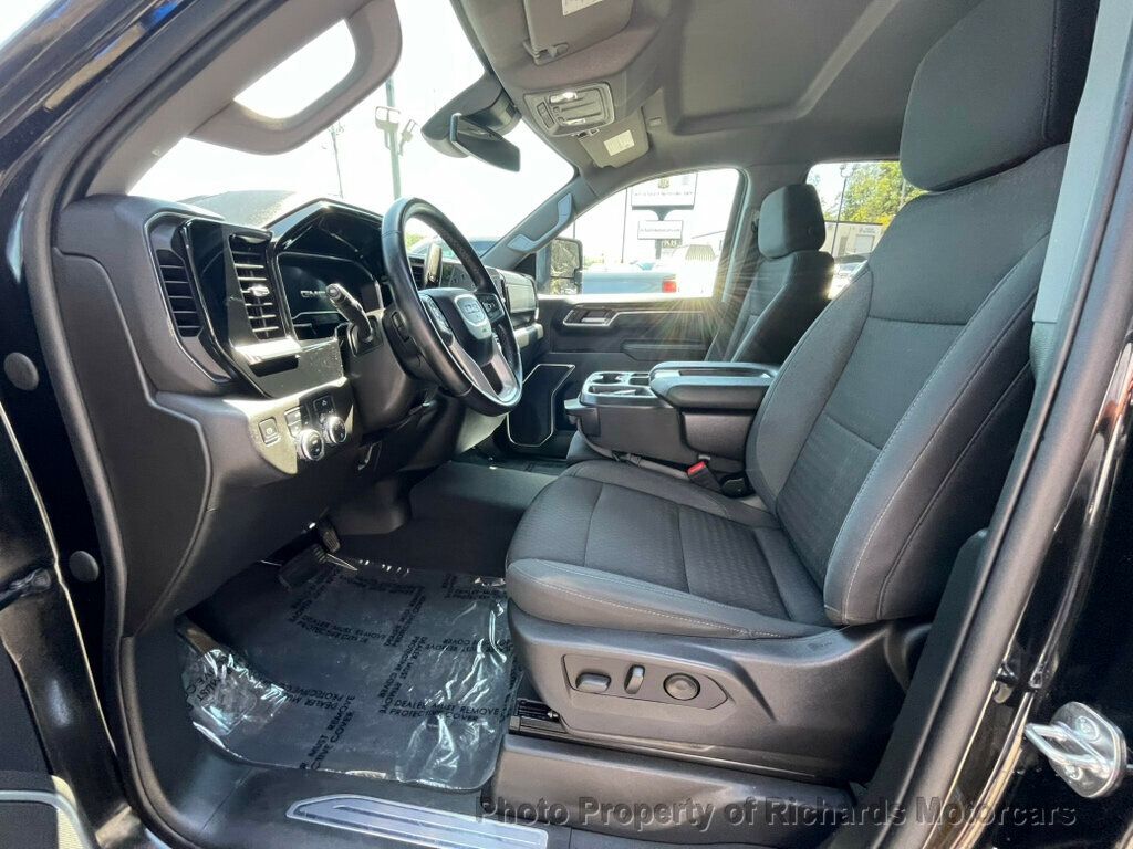 2023 GMC Sierra 1500 4WD Crew Cab 157