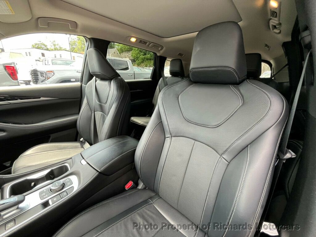 2023 INFINITI QX60 PURE AWD - Mineral Black exterior view 13