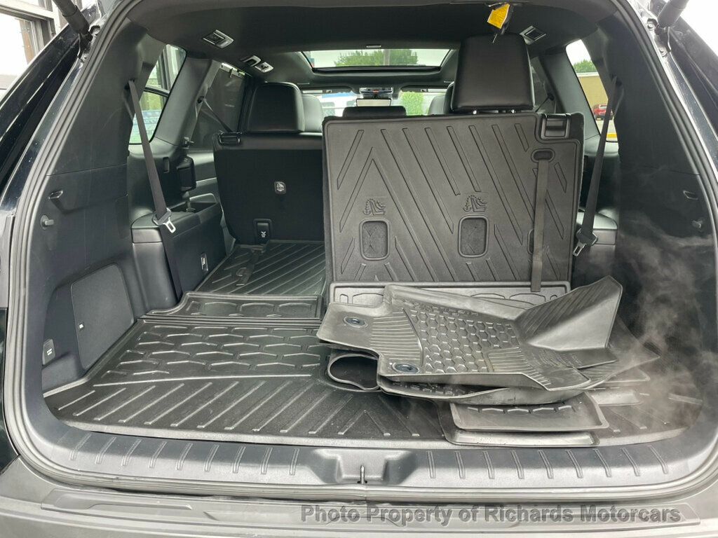 2024 Toyota Grand Highlander Platinum AWD - Midnight Black Metallic exterior view 15