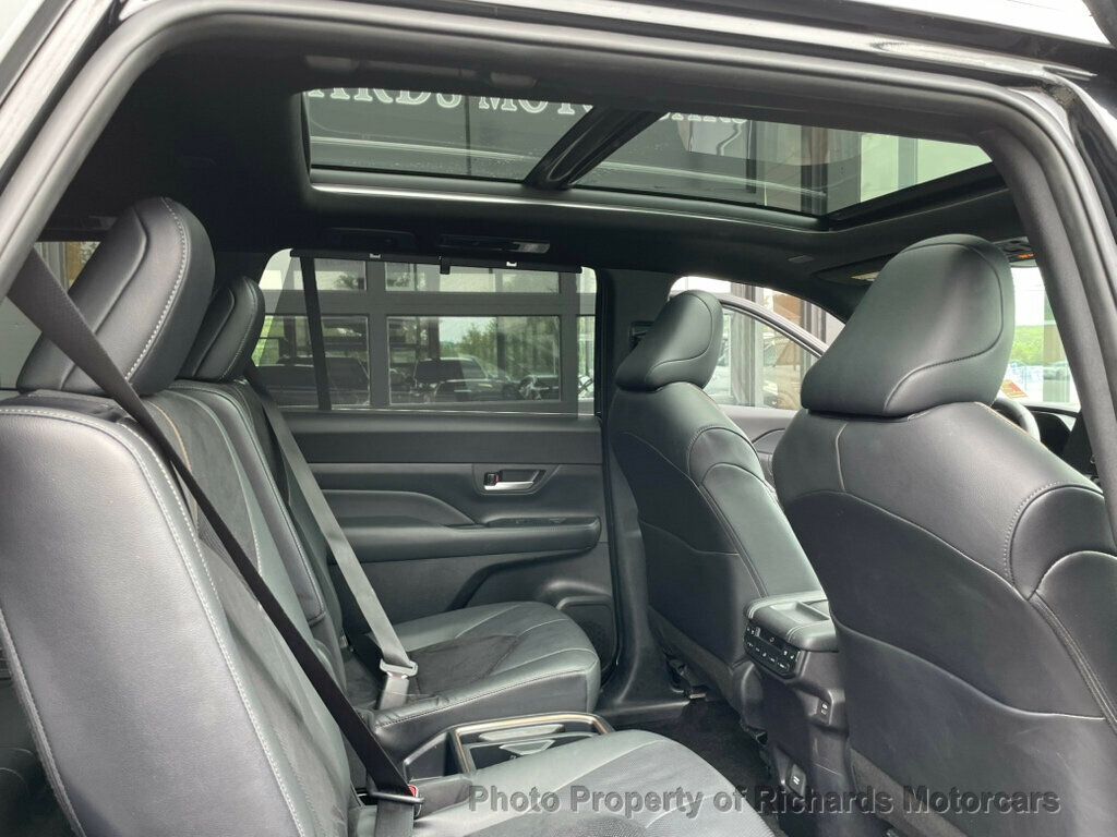 2024 Toyota Grand Highlander Platinum AWD - Midnight Black Metallic exterior view 17