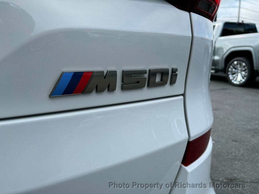 2022 BMW X5 M50i Sports Activity Vehicle - Alpine White exterior view 6