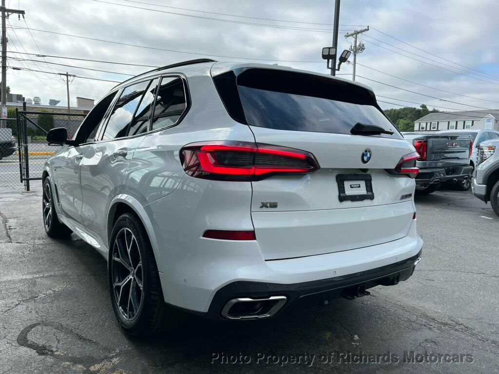2022 BMW X5 M50i Sports Activity Vehicle - Alpine White exterior view 8
