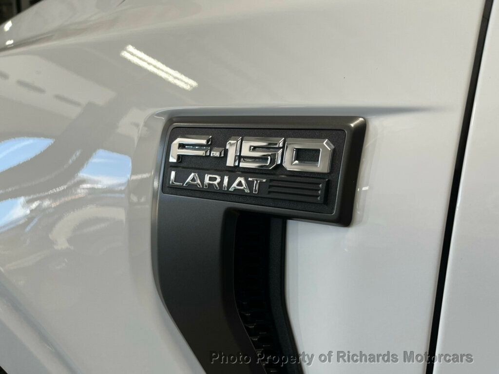 2023 Ford F-150 LARIAT 4WD SuperCrew 5.5' Box - Oxford White exterior view 10