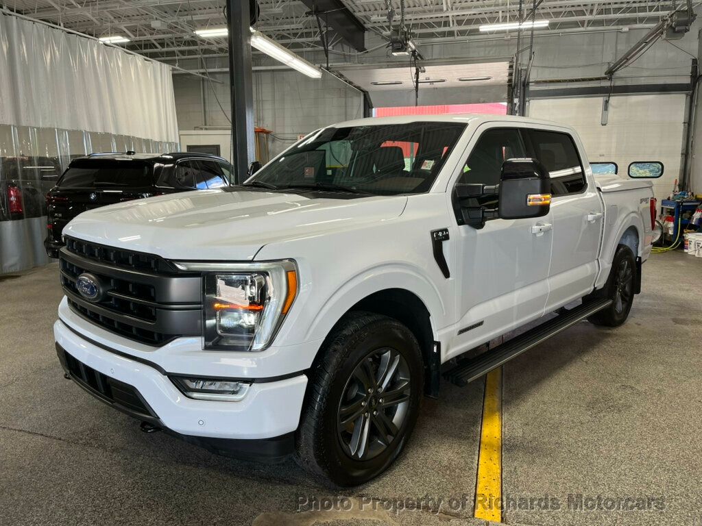 2023 Ford F-150 LARIAT 4WD SuperCrew 5.5' Box - Oxford White exterior view 11