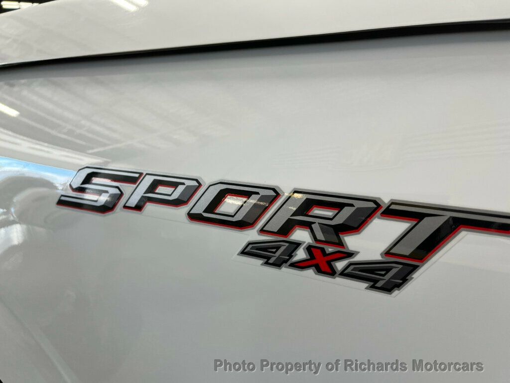 2023 Ford F-150 LARIAT 4WD SuperCrew 5.5' Box - Oxford White exterior view 8