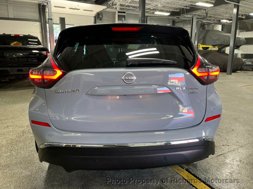 2024 Nissan Murano AWD Platinum - Boulder Gray Pearl exterior view 4