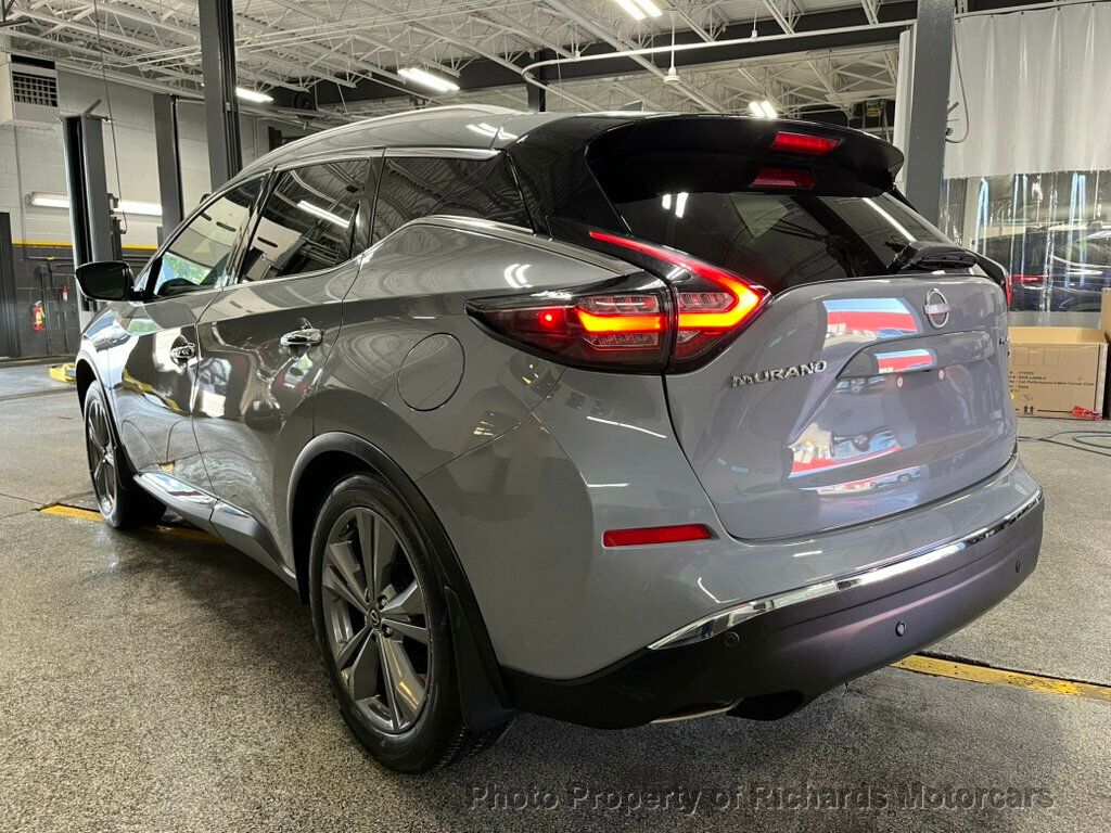 2024 Nissan Murano AWD Platinum - Boulder Gray Pearl exterior view 5