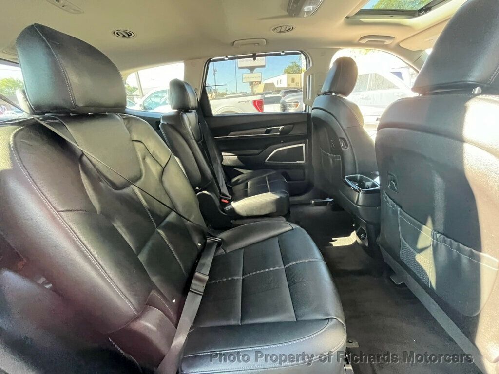 2021 Kia Telluride EX AWD - Glacial White Pearl exterior view 19