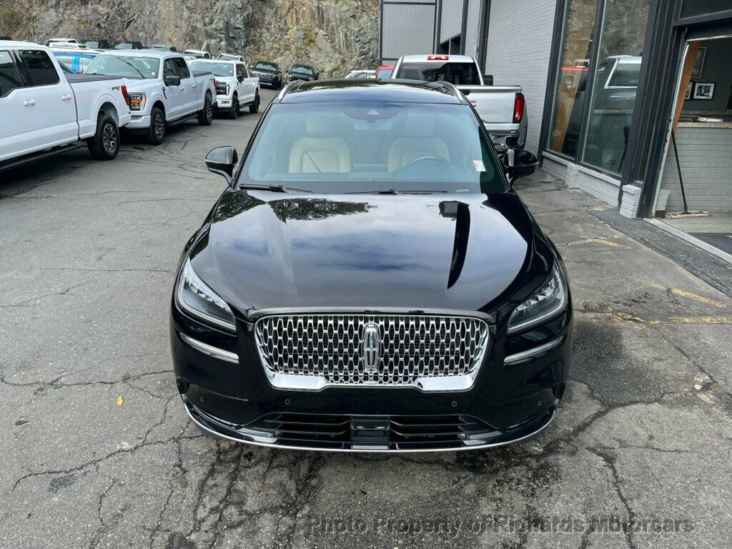 2021 Lincoln Corsair Reserve AWD - Infinite Black exterior view 10