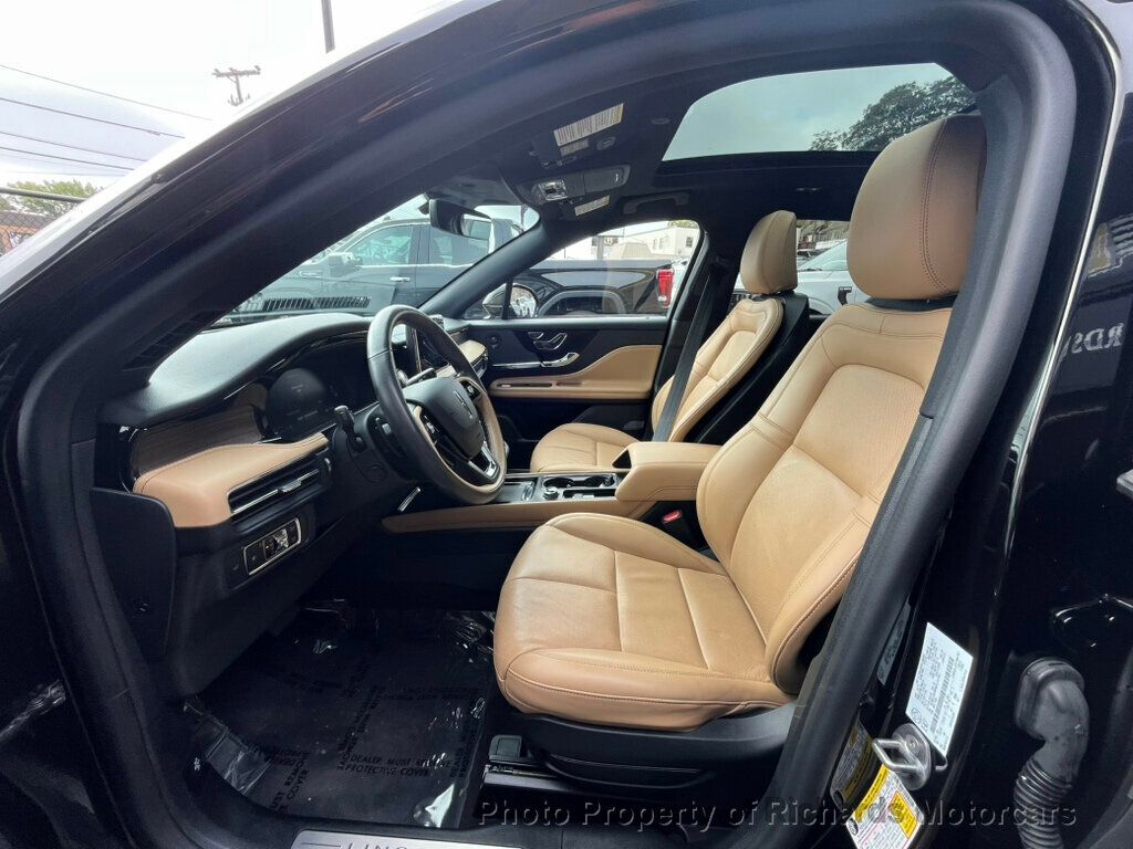 2021 Lincoln Corsair Reserve AWD - Infinite Black exterior view 13