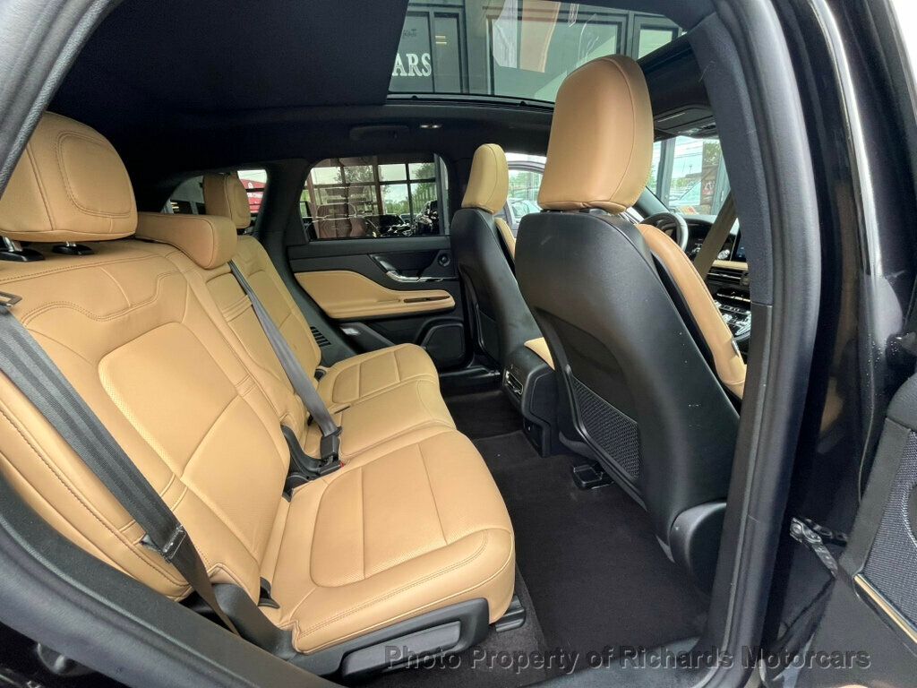 2021 Lincoln Corsair Reserve AWD - Infinite Black exterior view 16