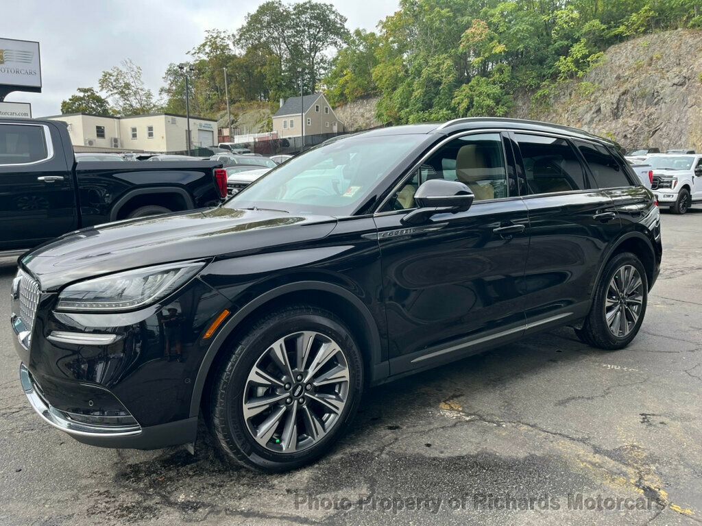 2021 Lincoln Corsair Reserve AWD - Infinite Black exterior view 7