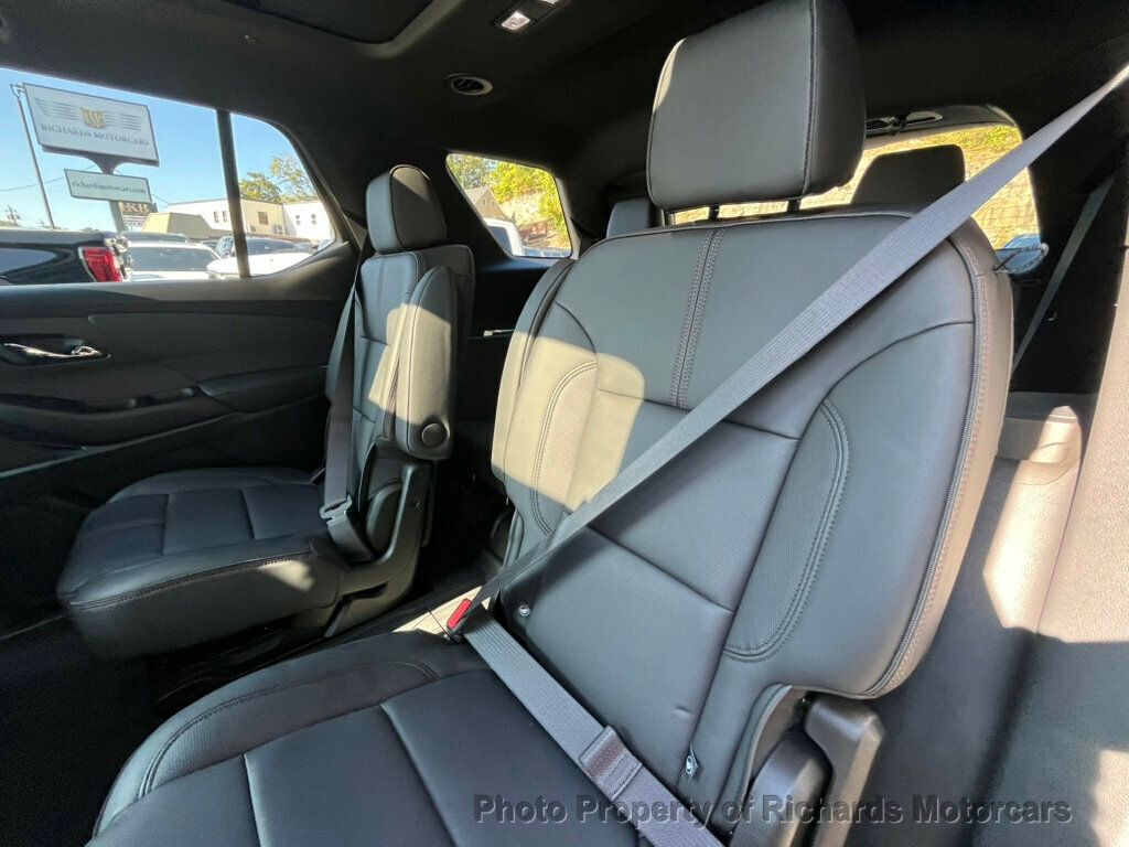 2024 Chevrolet Traverse Limited AWD 4dr RS - Mosaic Black Metallic exterior view 15