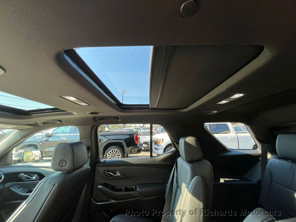 2024 Chevrolet Traverse Limited AWD 4dr RS - Mosaic Black Metallic exterior view 17