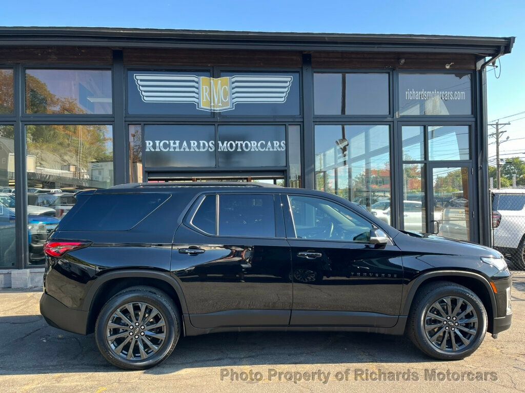 2024 Chevrolet Traverse Limited AWD 4dr RS - Mosaic Black Metallic exterior view 2