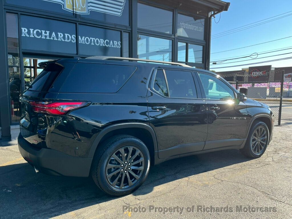 2024 Chevrolet Traverse Limited AWD 4dr RS - Mosaic Black Metallic exterior view 3