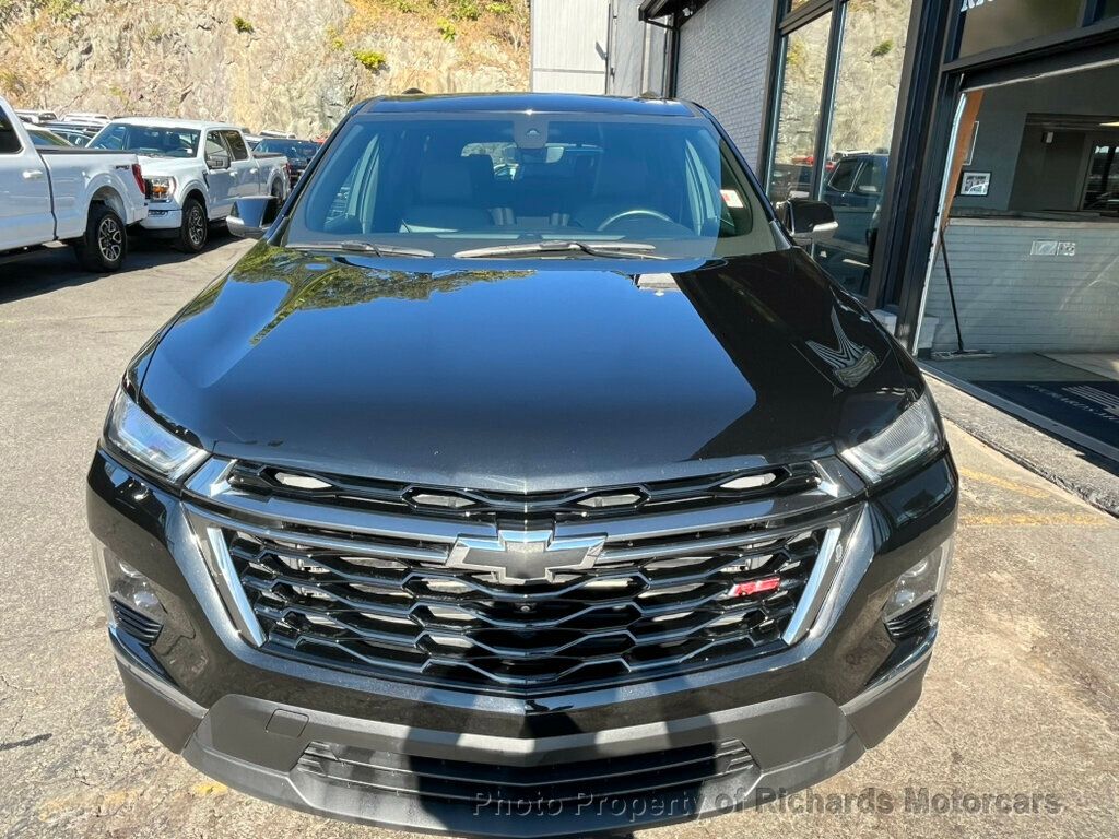 2024 Chevrolet Traverse Limited AWD 4dr RS - Mosaic Black Metallic exterior view 9