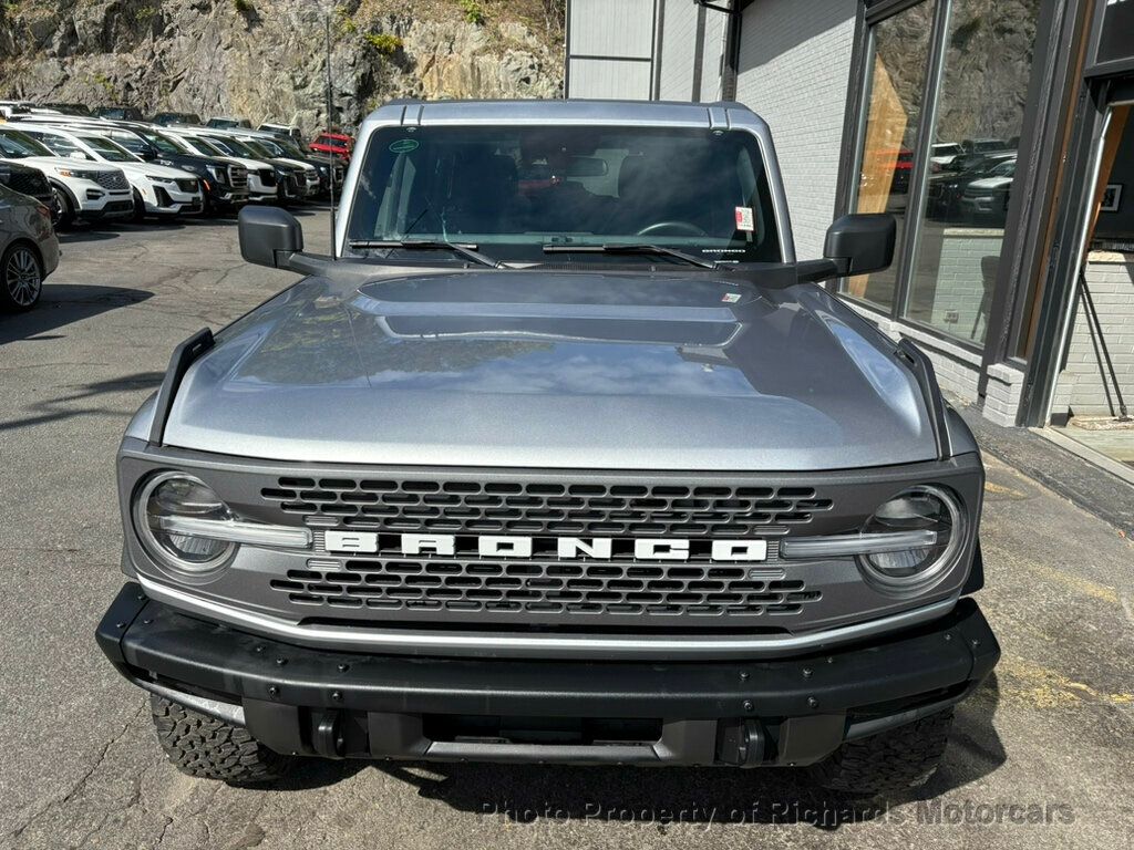 2024 Ford Bronco Badlands 4 Door Advanced 4x4 - Iconic Silver Metallic exterior view 10