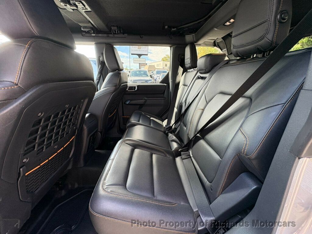 2024 Ford Bronco Badlands 4 Door Advanced 4x4 - Iconic Silver Metallic exterior view 20