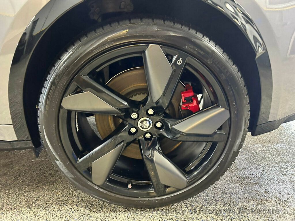 2024 Jaguar F-PACE SVR AWD - Eiger Grey Metallic exterior view 15