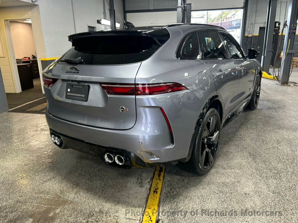 2024 Jaguar F-PACE SVR AWD - Eiger Grey Metallic exterior view 3