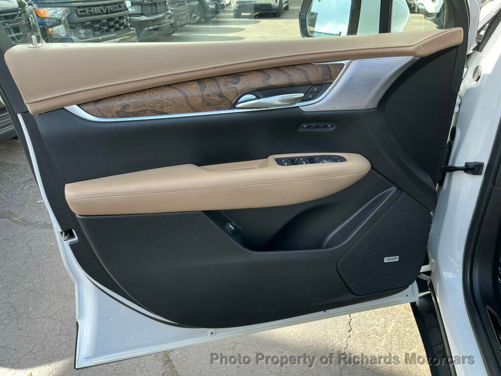 2021 Cadillac XT5 AWD 4dr Premium Luxury - Crystal White Tricoat exterior view 10