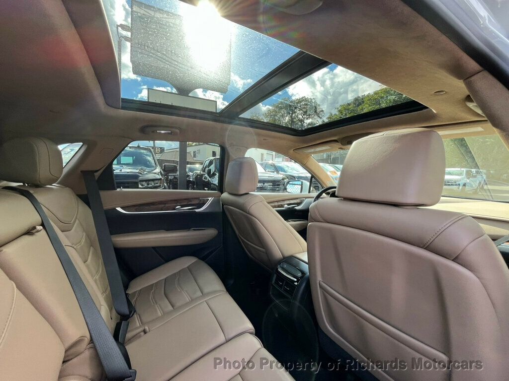 2021 Cadillac XT5 AWD 4dr Premium Luxury - Crystal White Tricoat exterior view 15