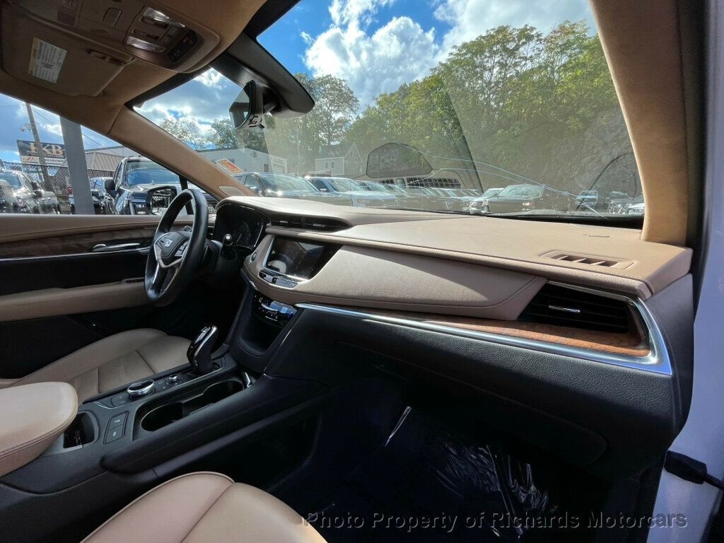 2021 Cadillac XT5 AWD 4dr Premium Luxury - Crystal White Tricoat exterior view 18