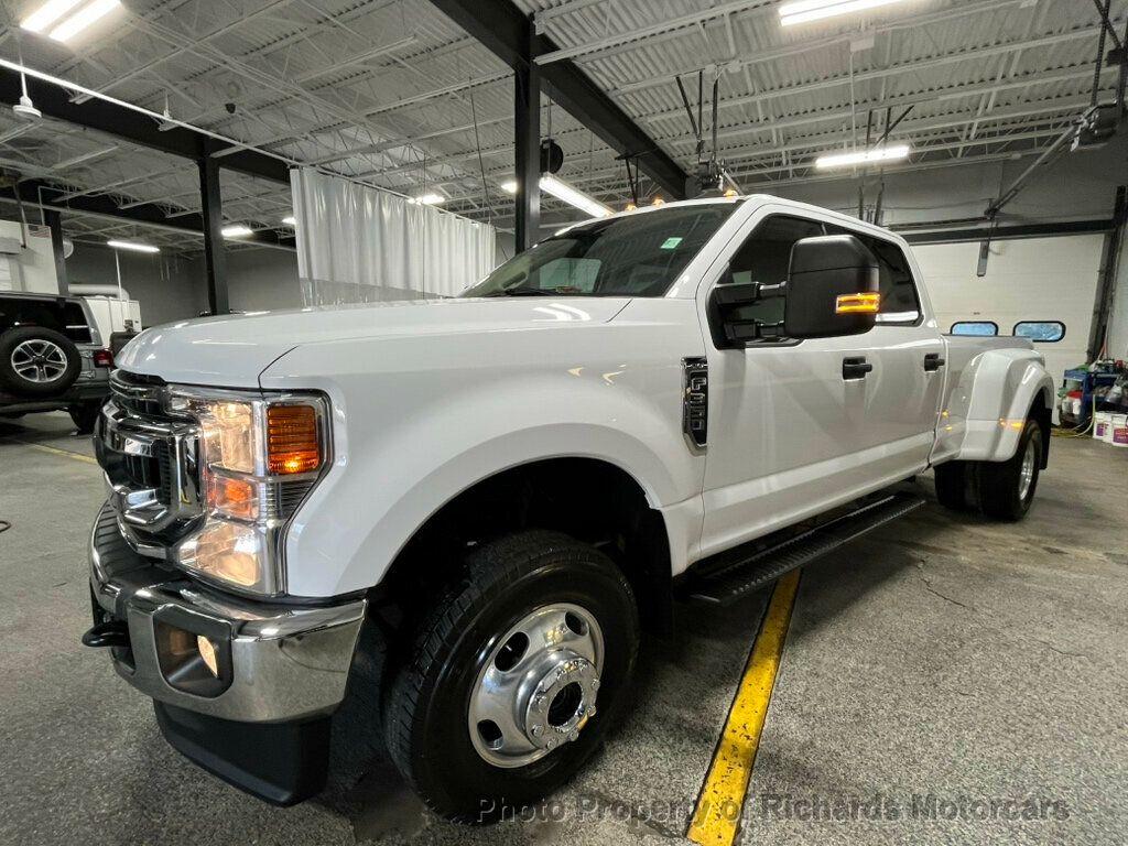 2020 Ford Super Duty F-350 DRW XLT 4WD Crew Cab 8' Box - Oxford White exterior view 10