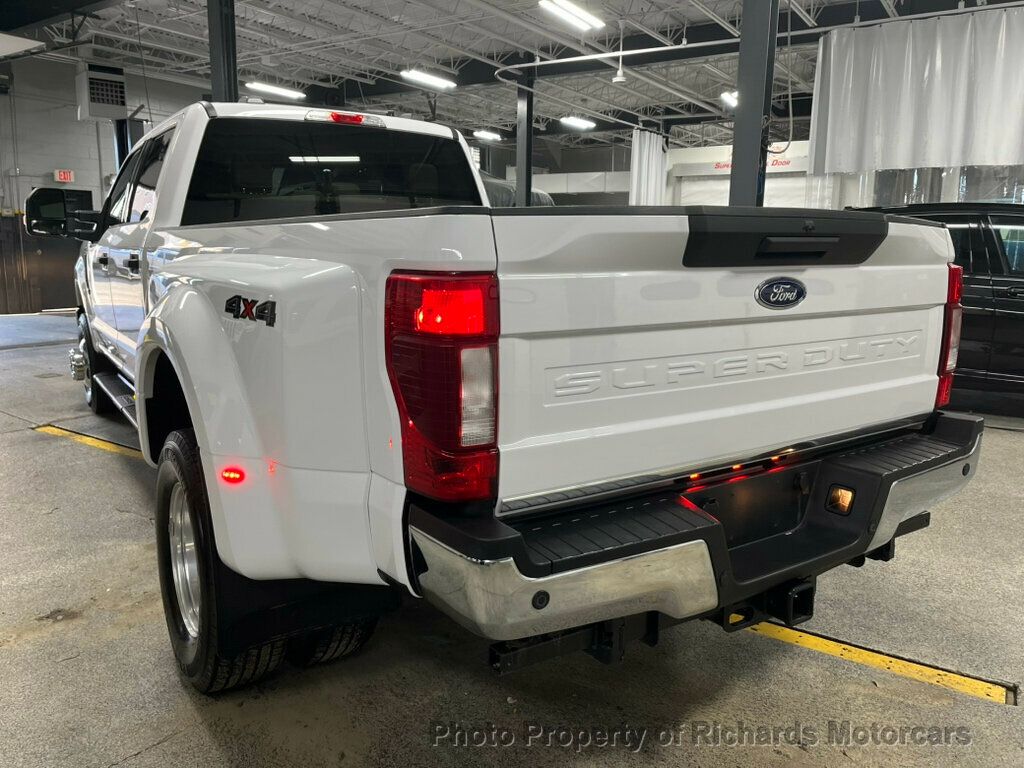 2020 Ford Super Duty F-350 DRW XLT 4WD Crew Cab 8' Box - Oxford White exterior view 6