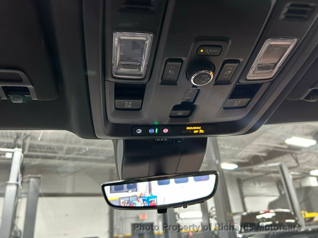 2025 Chevrolet Suburban 4WD 4dr High Country - Black exterior view 20