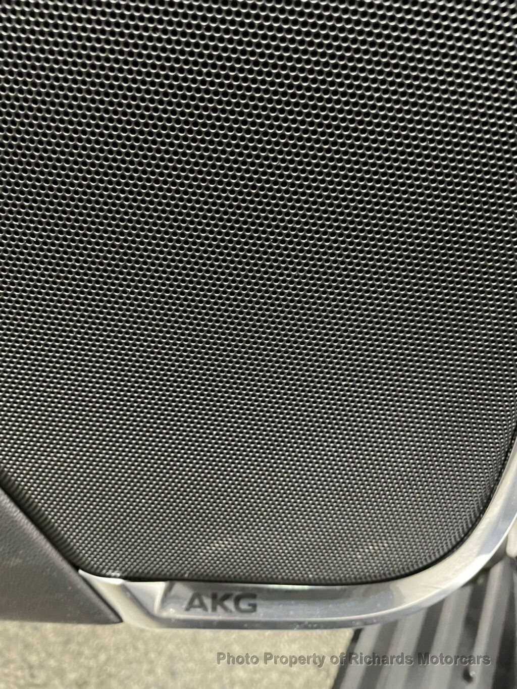 2024 Cadillac Escalade 4WD 4dr Premium Luxury Platinum - Crystal White Tricoat exterior view 11