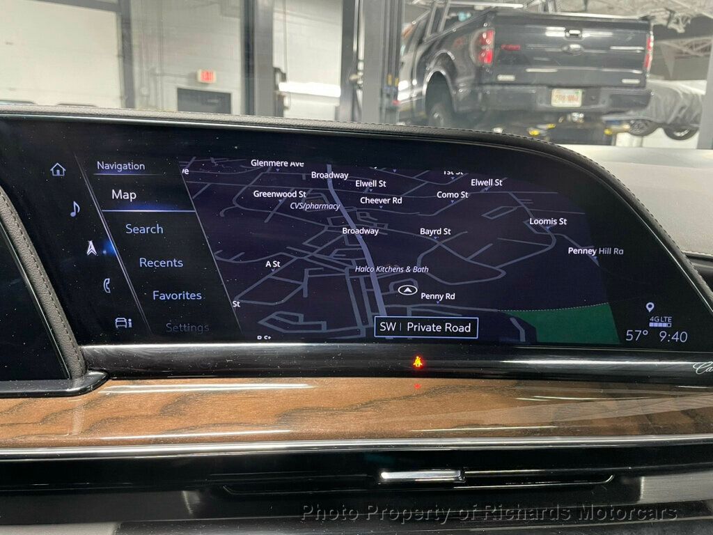 2024 Cadillac Escalade 4WD 4dr Premium Luxury Platinum - Crystal White Tricoat exterior view 18