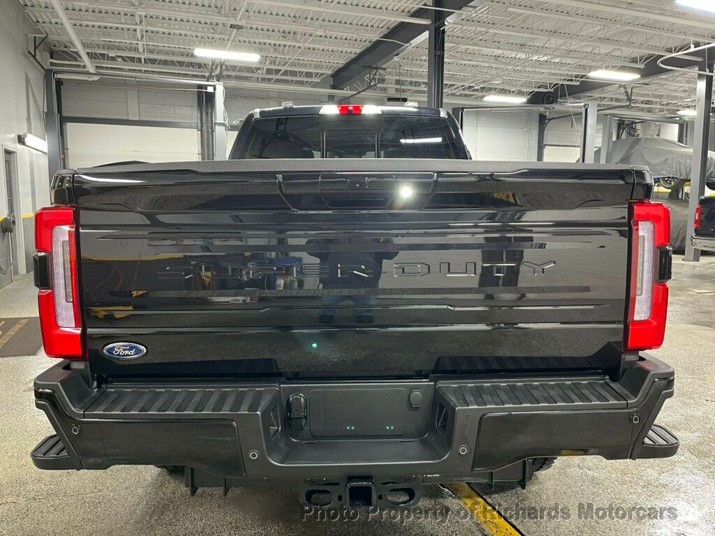 2026 Ford Super Duty F-250 SRW Platinum 4WD Crew Cab 6.75' Box - Agate Black Metallic exterior view 5