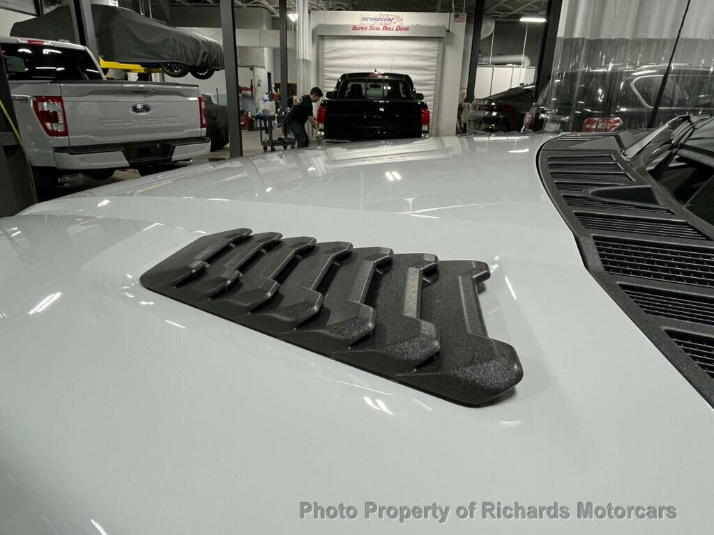 2023 Ford F-150 XLT 4WD SuperCrew 5.5' Box - Avalanche exterior view 16