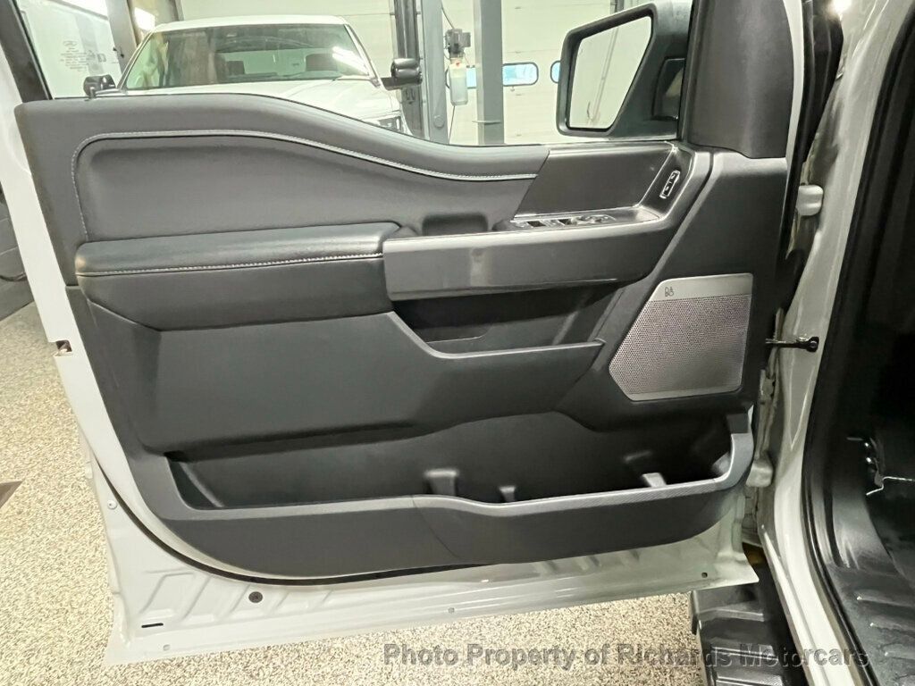 2023 Ford F-150 XLT 4WD SuperCrew 5.5' Box - Avalanche exterior view 18