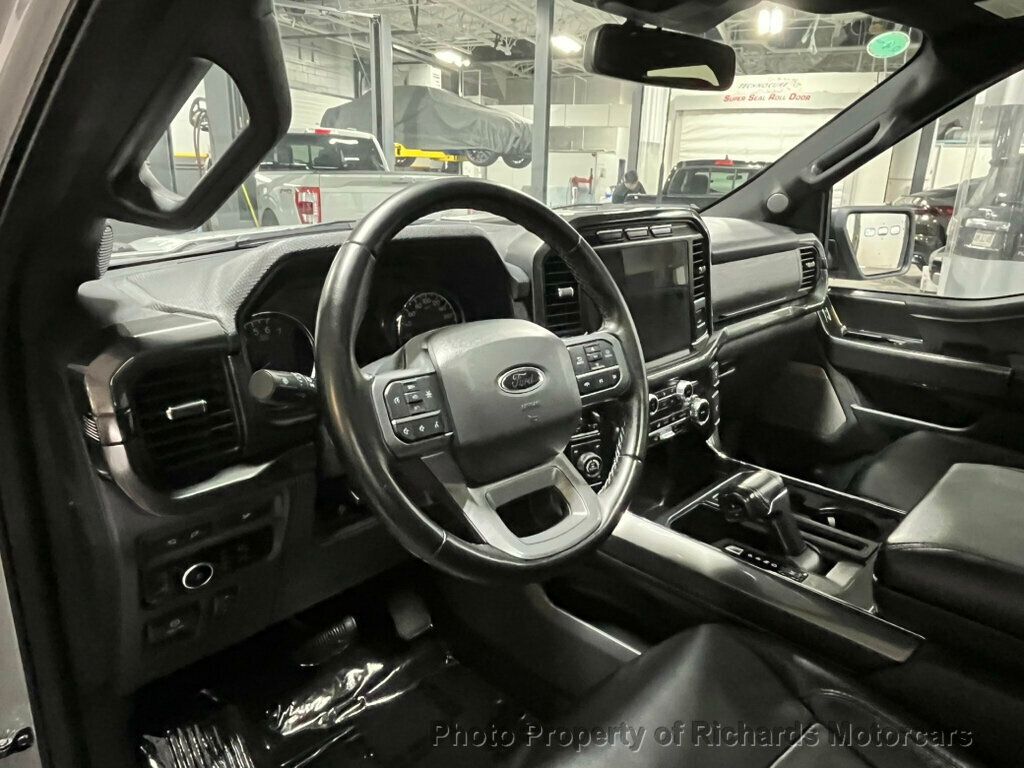 2023 Ford F-150 XLT 4WD SuperCrew 5.5' Box - Avalanche exterior view 20
