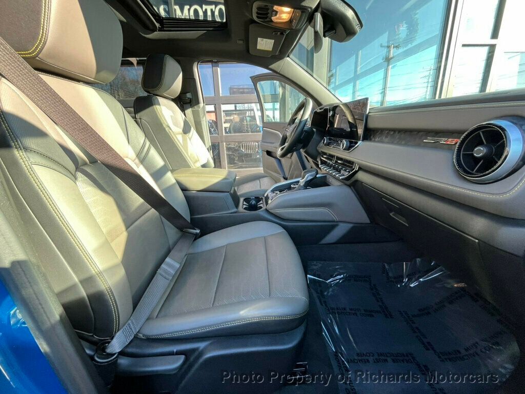 2023 Chevrolet Colorado 4WD Crew Cab ZR2 - Glacier Blue Metallic exterior view 17