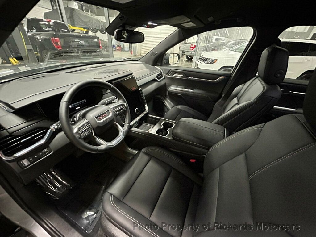 2025 GMC Acadia AWD 4dr Elevation - Sterling Metallic exterior view 14