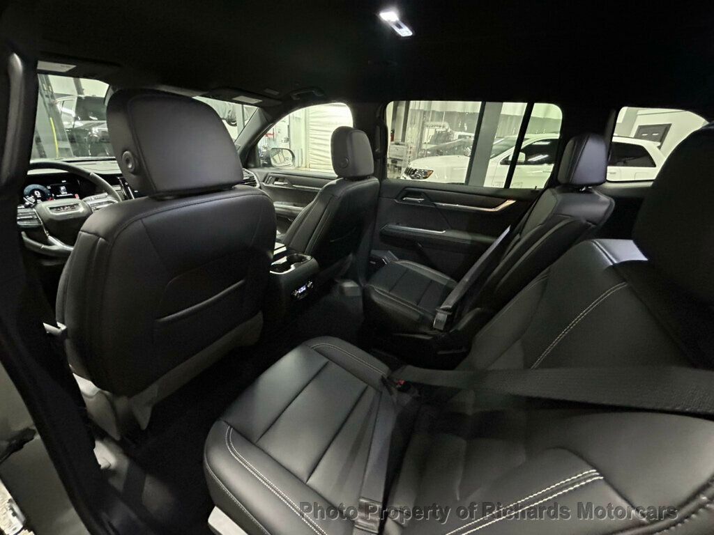 2025 GMC Acadia AWD 4dr Elevation - Sterling Metallic exterior view 19