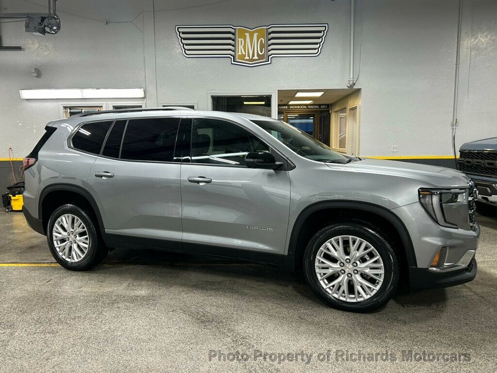 2025 GMC Acadia Elevation AWD