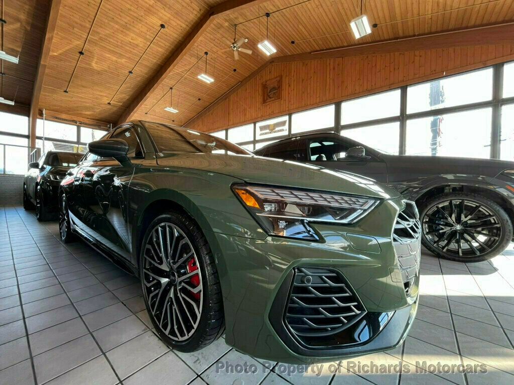 2025 Audi S3 Prestige 2.0 TFSI quattro - District Green Metallic exterior view 8