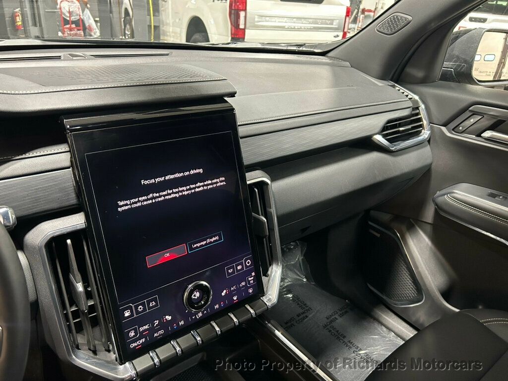 2025 GMC Acadia AWD 4dr Elevation - Ebony Twilight Metallic exterior view 16