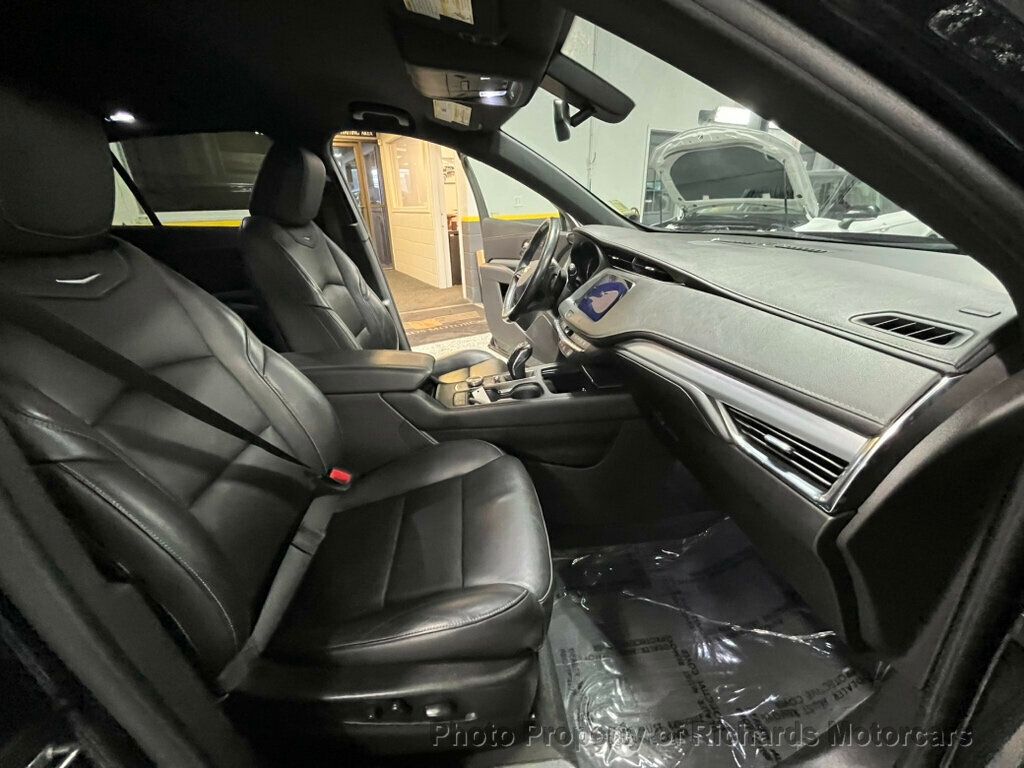 2019 Cadillac XT4 AWD 4dr Luxury - Stellar Black Metallic exterior view 16