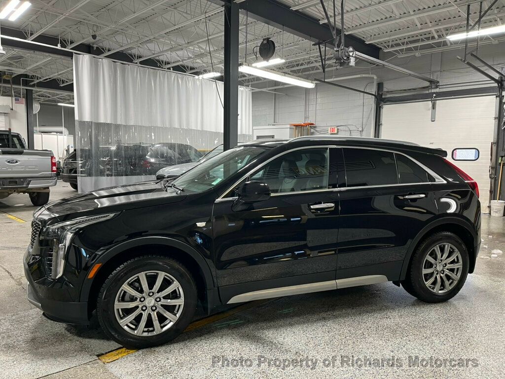 2019 Cadillac XT4 AWD 4dr Luxury - Stellar Black Metallic exterior view 6