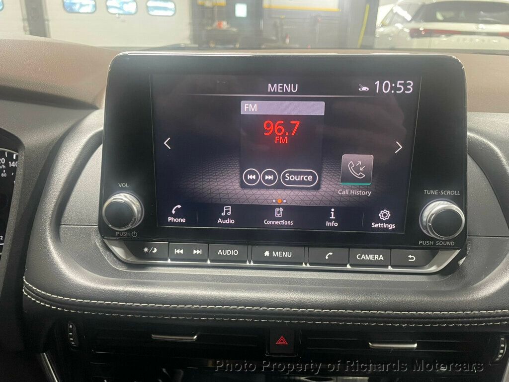 2021 Nissan Rogue AWD SV - Pearl White Tricoat exterior view 13