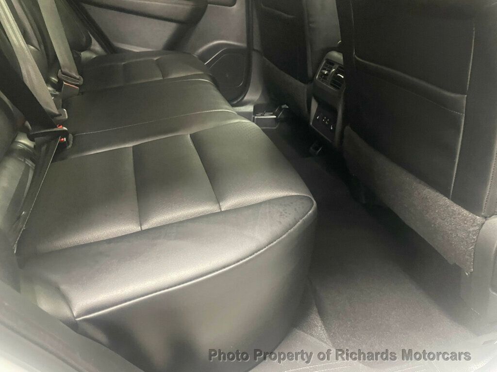 2021 Nissan Rogue AWD SV - Pearl White Tricoat exterior view 17