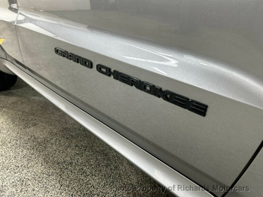 2021 Jeep Grand Cherokee SRT 4x4 - Billet Silver Metallic Clearcoat exterior view 10