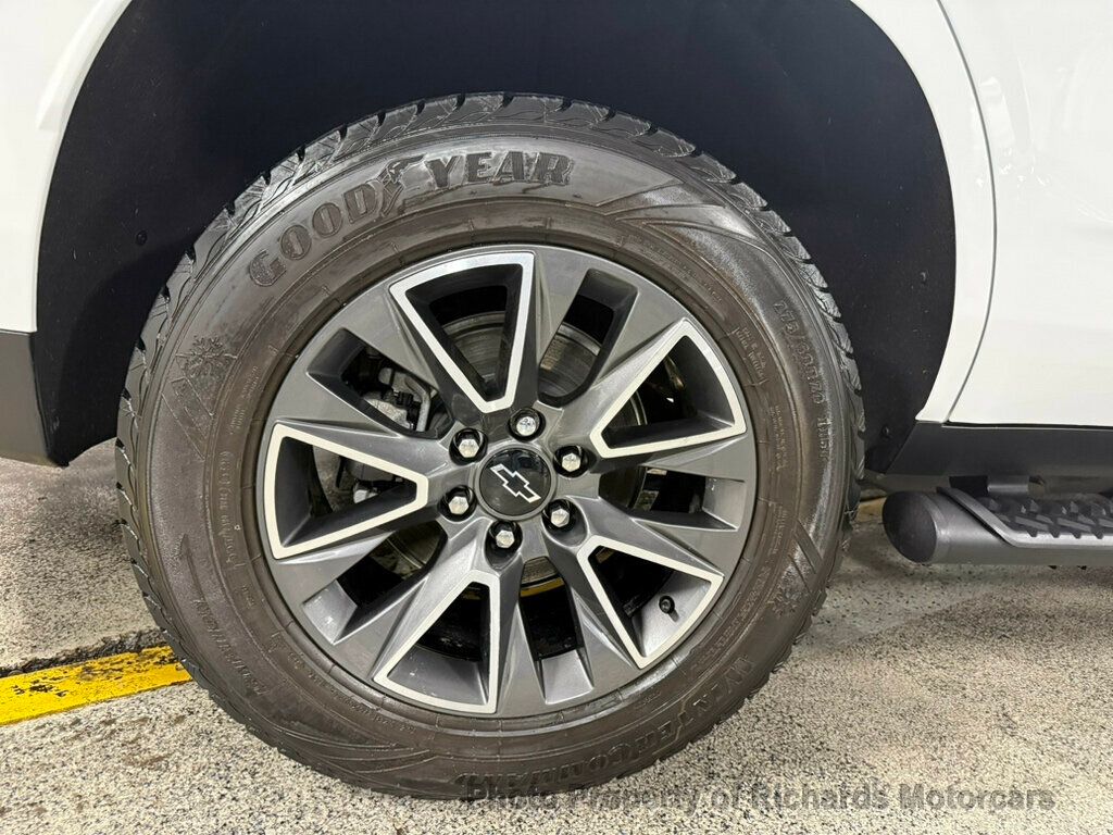 2024 Chevrolet Tahoe 4WD 4dr Z71 - Iridescent Pearl Tricoat exterior view 12